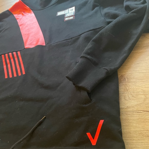 League of Legends Hoodie 2022 - Picture 2 of 8